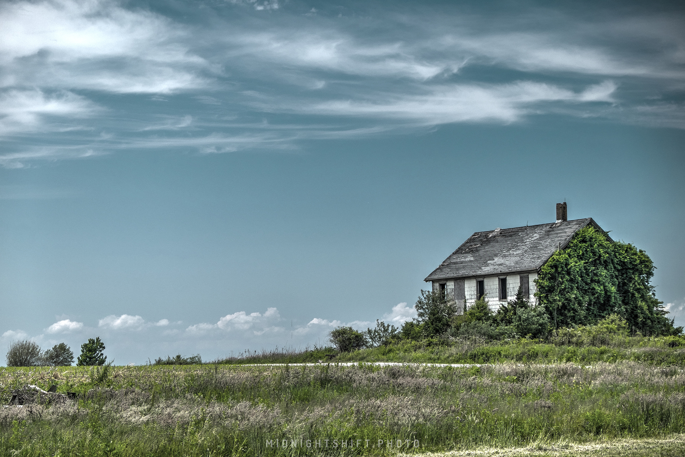 An abandoned farmhouse in westport, massachusetts